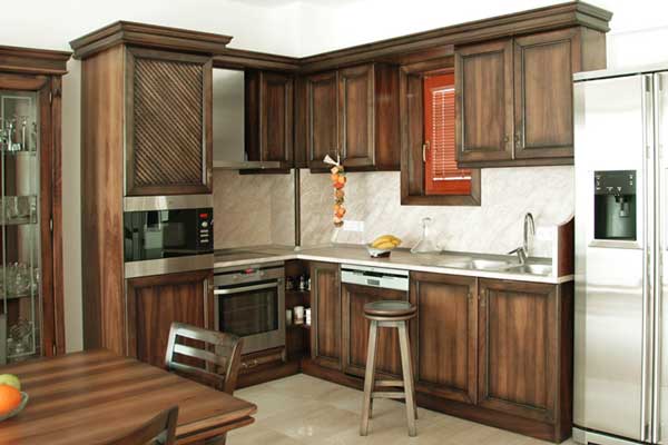 Tủ bếp gỗ hương k được thiết kế với kiểu dáng hiện đại, đẳng cấp, hài hòa với không gian sống của gia đình bạn. Với chất liệu gỗ hương cao cấp, tủ bếp kết hợp nhiều ngăn kéo thông minh, giúp bạn quản lý đồ dùng bếp một cách dễ dàng. Hình ảnh liên quan sẽ khiến bạn muốn sở hữu ngay tủ bếp gỗ hương k này.